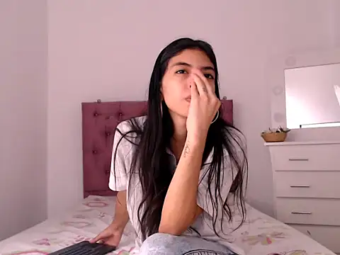 Sweet Scarlett  online show from 04/07/26, 01:44