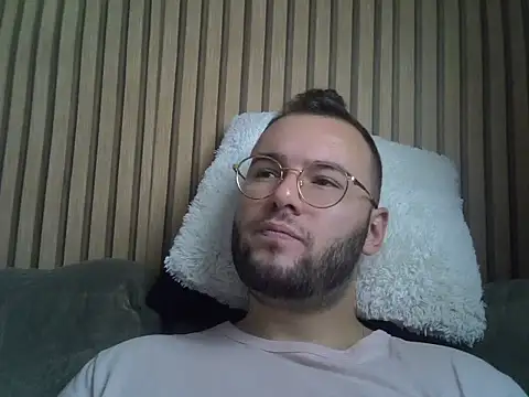 piazaocwb23 online show from 04/23/26, 04:42