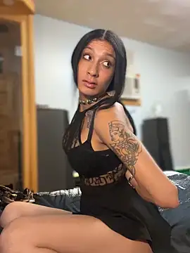 Snapshot of FerrariFrench chatting on 10/10/25, 08:13 FerrariFrench online show from 10/10/25, 08:13