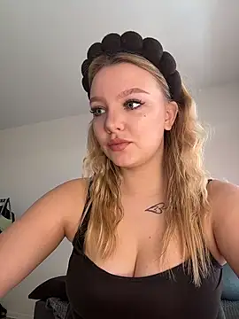 bettyloveu online show from 03/18/26, 04:15