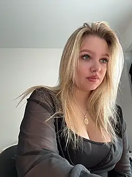 Snapshot of bettyloveu chatting on 05/08/26, 04:07 bettyloveu online show from 05/08/26, 04:07
