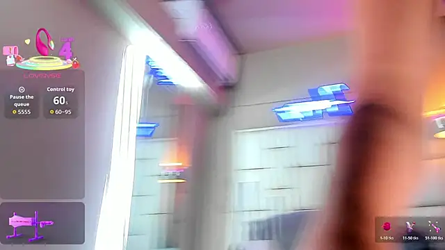 MiaCamille  online show from 04/21/26, 07:28