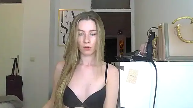 Snapshot of GoldenHoney chatting on 03/14/26, 07:08 GoldenHoney online show from 03/14/26, 07:08