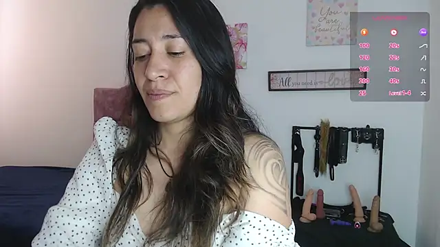 Snapshot of violeta_scott chatting on 06/25/26, 03:38 violeta scott online show from 06/25/26, 03:38