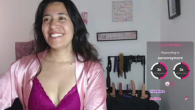 Snapshot of violeta_scott chatting on 07/19/26, 03:05 violeta scott online show from 07/19/26, 03:05