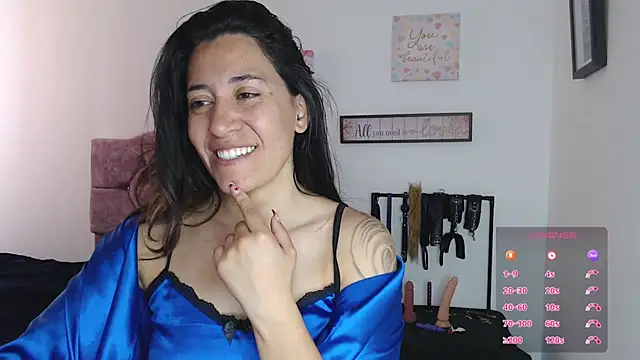 Snapshot of violeta_scott chatting on 07/31/26, 04:06 violeta scott online show from 07/31/26, 04:06