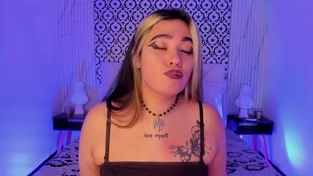 Snapshot of Liliith_Zeniith chatting on 03/17/26, 06:06 Liliith Zeniith online show from 03/17/26, 06:06