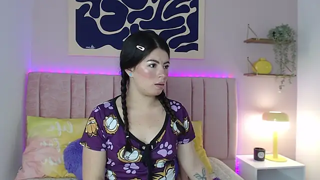 Zafiro Brm online show from 04/23/26, 03:41