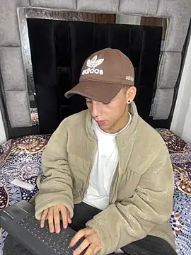 Brax Valencia online show from 03/24/26, 01:49