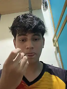 Snapshot of crxsverx chatting on 03/16/26, 05:13 crxsverx online show from 03/16/26, 05:13