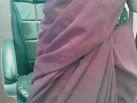 Snapshot of ragini_bby chatting on 06/21/26, 04:37 ragini bby online show from 06/21/26, 04:37