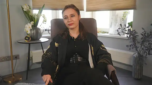 HilaryHauss online show from 03/18/26, 12:08