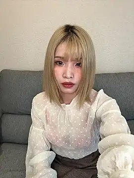 Snapshot of una2001 chatting on 05/11/26, 02:17 una2001 online show from 05/11/26, 02:17