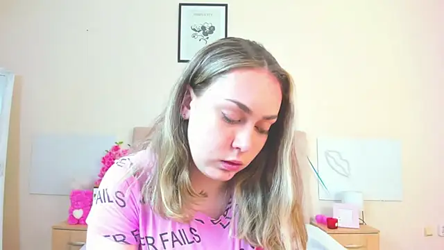 MelanieCuty online show from 05/07/26, 05:24