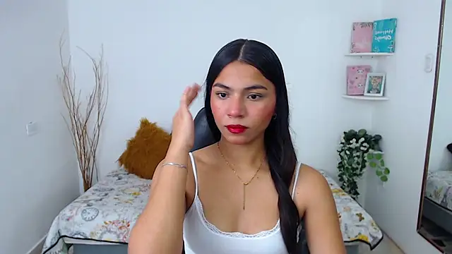 Snapshot of Emma_Faith chatting on 06/15/26, 01:57 Emma Faith online show from 06/15/26, 01:57