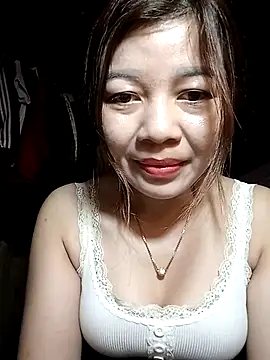 Yiyi102300 online show from 04/03/26, 11:58