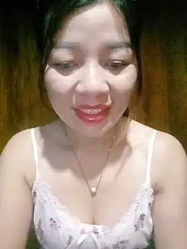 Yiyi102300 online show from 06/07/26, 10:35