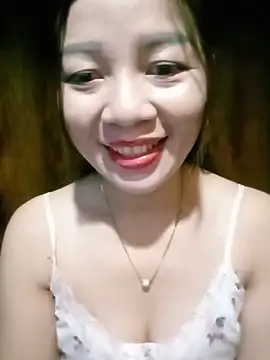 Yiyi102300 online show from 06/12/26, 11:31