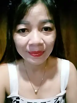 Yiyi102300 online show from 06/21/26, 01:24