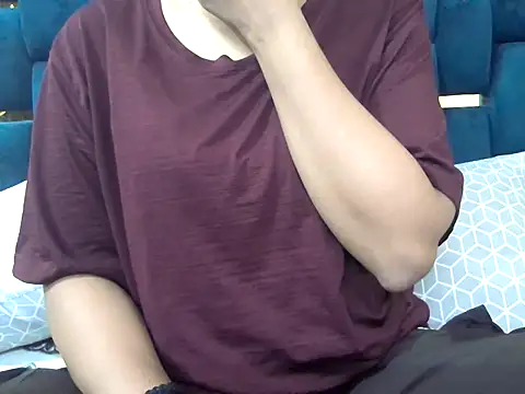 Aradya  online show from 04/15/26, 07:58