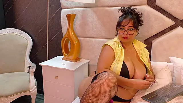 Snapshot of GalileaMoure chatting on 03/20/26, 12:21 GalileaMoure online show from 03/20/26, 12:21