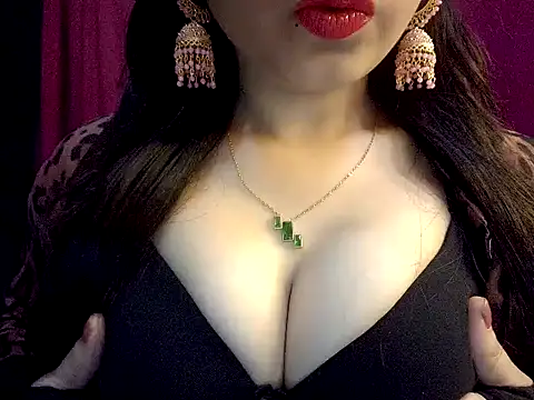 Snapshot of nadia_doll69 chatting on 05/29/26, 06:39 nadia doll69 online show from 05/29/26, 06:39