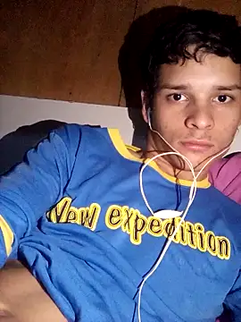 Snapshot of Max026_ chatting on 03/28/26, 01:49 Max026 online show from 03/28/26, 01:49