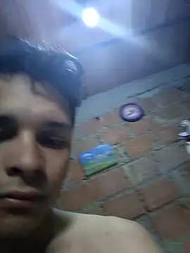 Snapshot of Max026_ chatting on 05/04/26, 11:28 Max026 online show from 05/04/26, 11:28