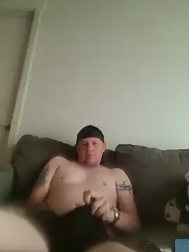 Snapshot of yourMasterisBored chatting on 05/23/26, 02:43 yourMasterisBored online show from 05/23/26, 02:43