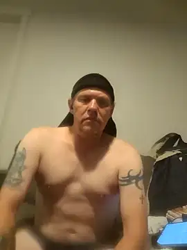 Snapshot of yourMasterisBored chatting on 05/25/26, 03:01 yourMasterisBored online show from 05/25/26, 03:01
