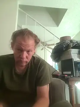 Snapshot of yourMasterisBored chatting on 06/03/26, 02:55 yourMasterisBored online show from 06/03/26, 02:55