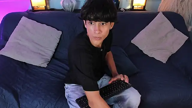 Cheys Mast online show from 03/17/26, 06:33