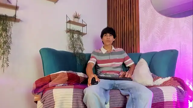 Cheys Mast online show from 03/30/26, 06:42