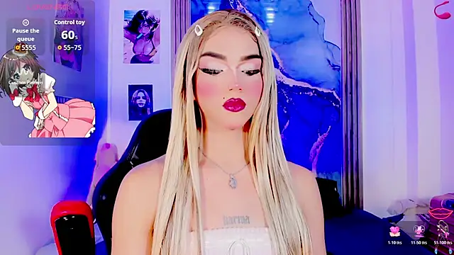 Snapshot of blonde_queen- chatting on 07/07/26, 03:20 blonde queen- online show from 07/07/26, 03:20