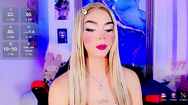 Snapshot of blonde_queen- chatting on 07/07/26, 06:47 blonde queen- online show from 07/07/26, 06:47