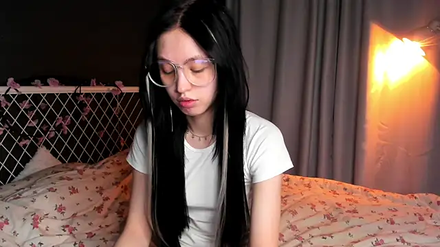 Snapshot of lizaa_breeze chatting on 07/21/26, 05:04 lizaa breeze online show from 07/21/26, 05:04