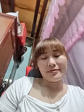 Lucxy-ki6 online show from 06/09/26, 12:28