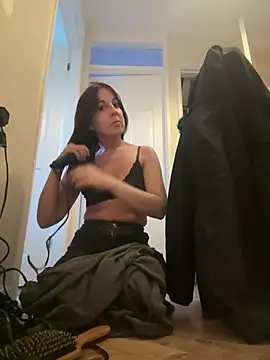 petitehotwife4u online show from 04/11/26, 06:45
