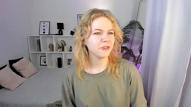 ElizabethVane online show from 05/19/26, 05:14