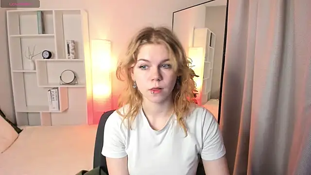 ElizabethVane online show from 06/06/26, 05:12