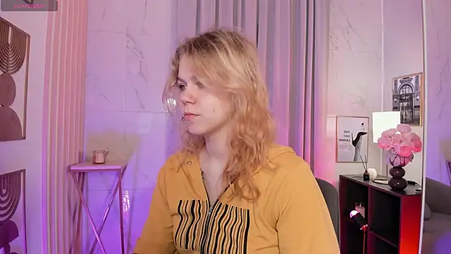 Snapshot of ElizabethVane chatting on 07/02/26, 05:35 ElizabethVane online show from 07/02/26, 05:35