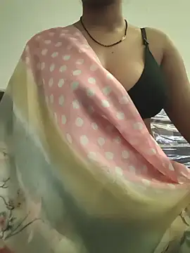 Snapshot of Shalini_08 chatting on 05/13/26, 02:53 Shalini 08 online show from 05/13/26, 02:53