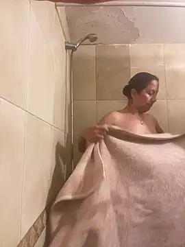 Snapshot of Yes_2102 chatting on 03/15/26, 12:55 Yes 2102 online show from 03/15/26, 12:55