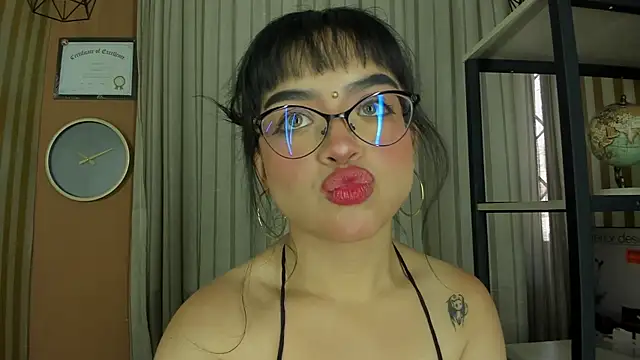 Mini Rouse online show from 04/04/26, 12:13