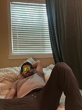 Snapshot of Hairylatino11 chatting on 03/14/26, 06:46 Hairylatino11 online show from 03/14/26, 06:46