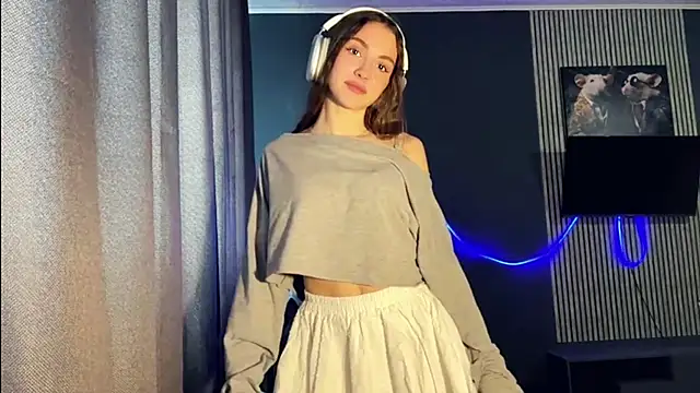 Veluxe online show from 03/16/26, 11:14