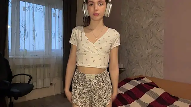 Veluxe online show from 04/02/26, 03:09