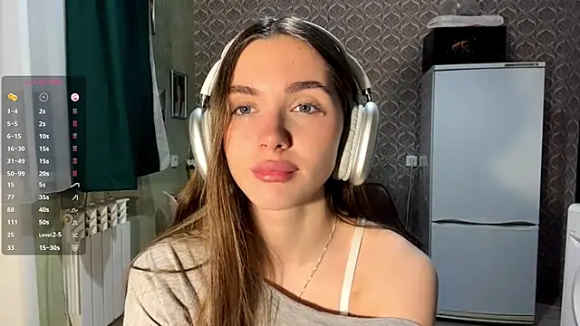 Veluxe online show from 04/14/26, 05:08