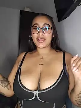 Mia skyy18 online show from 08/06/26, 01:29