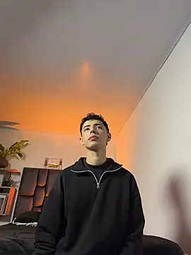 SebastianReed  online show from 04/19/26, 04:56